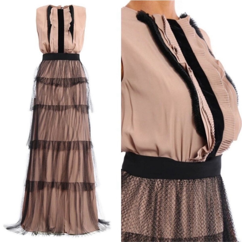 No 21 Dress Flounced Tiered Skirt
Sleeveless Maxi Blush Pink Dress